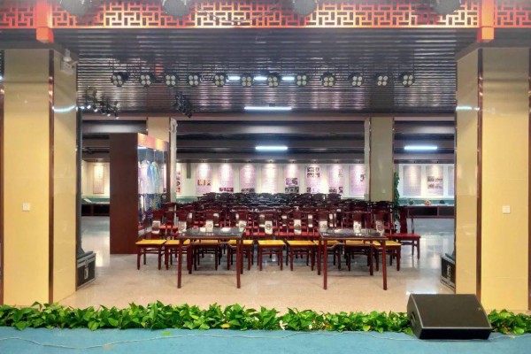 成都悠闲草坪，养生茶香时光(成都网红草坪)